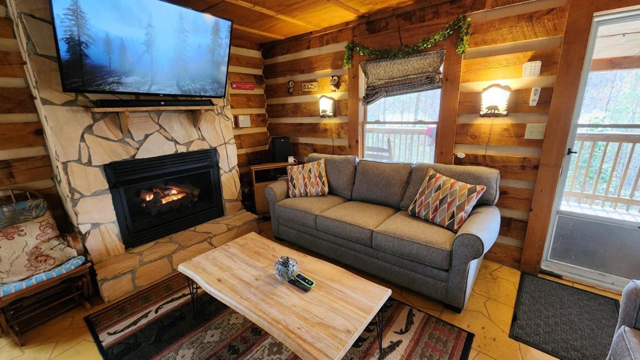 Rustic Cabin Sevierville Exterior photo