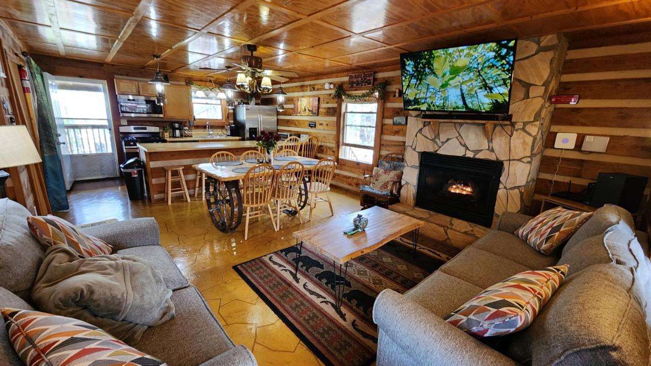 Rustic Cabin Sevierville Exterior photo