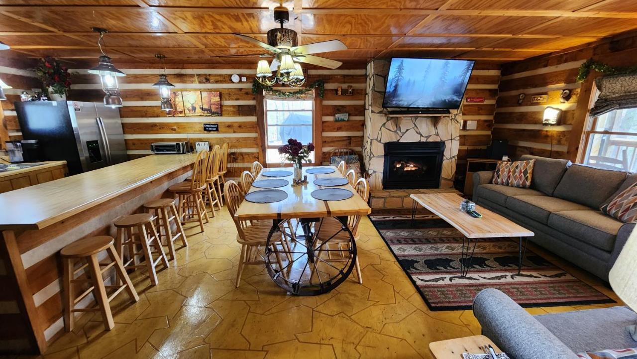 Rustic Cabin Sevierville Exterior photo
