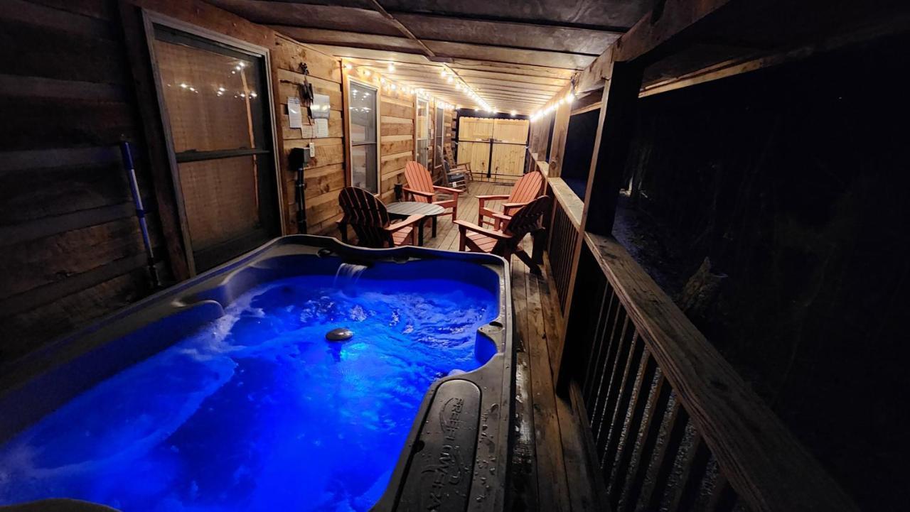 Rustic Cabin Sevierville Exterior photo