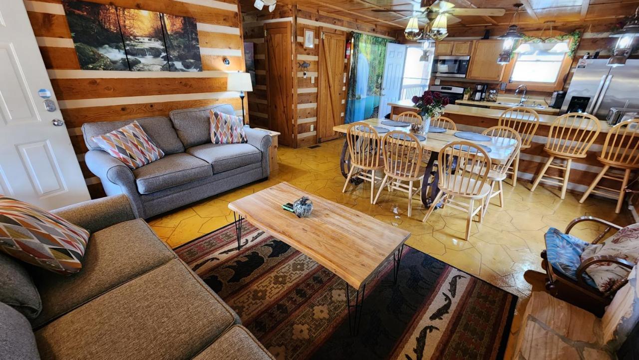 Rustic Cabin Sevierville Exterior photo