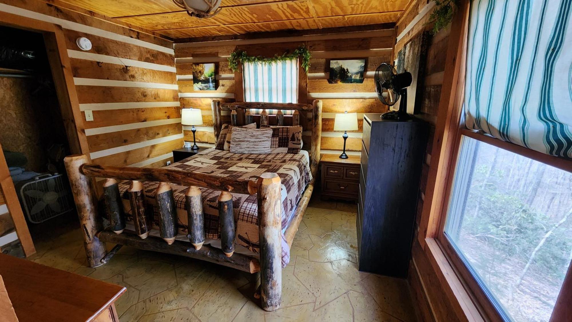 Rustic Cabin Sevierville Exterior photo